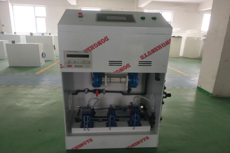 Sodium hypochlorite generator